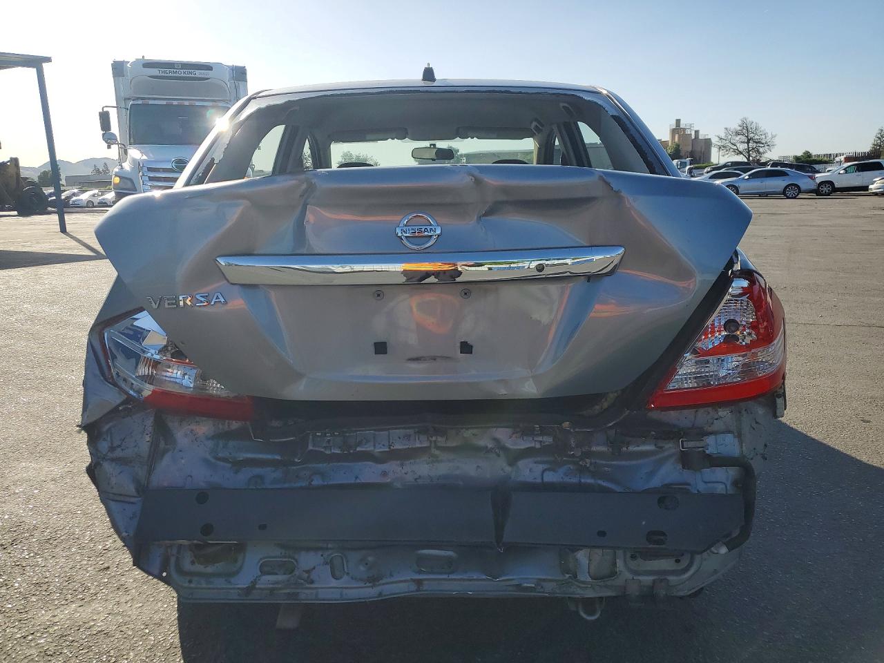 2010 NISS Versa VIN 3N1BC1AP5AL447237 photo 6