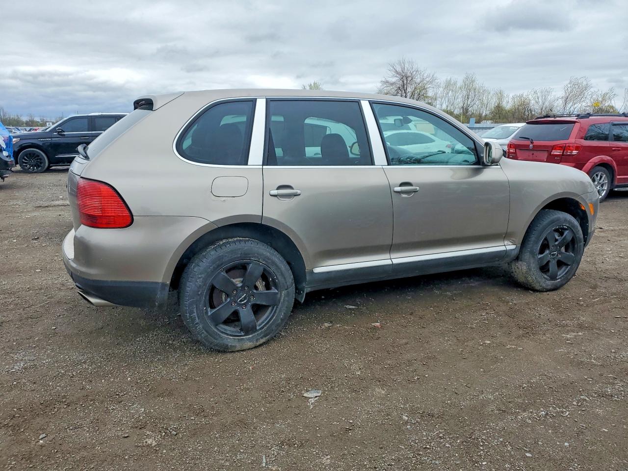 2004 Porsche Cayenne VIN WP1AA29P34LA21733 photo 3