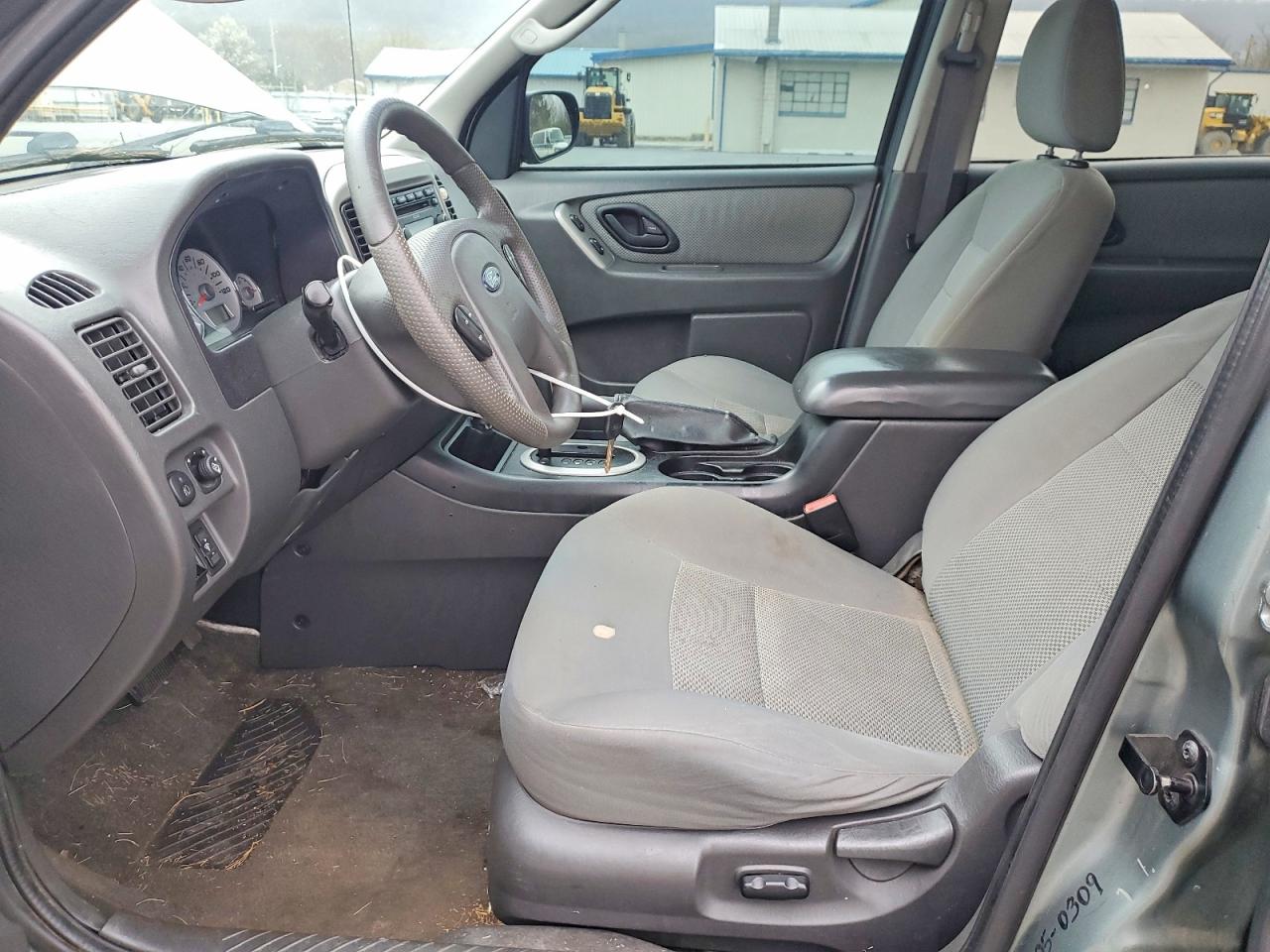 2005 Ford Escape VIN 1FMCU96H55KE18144 photo 7