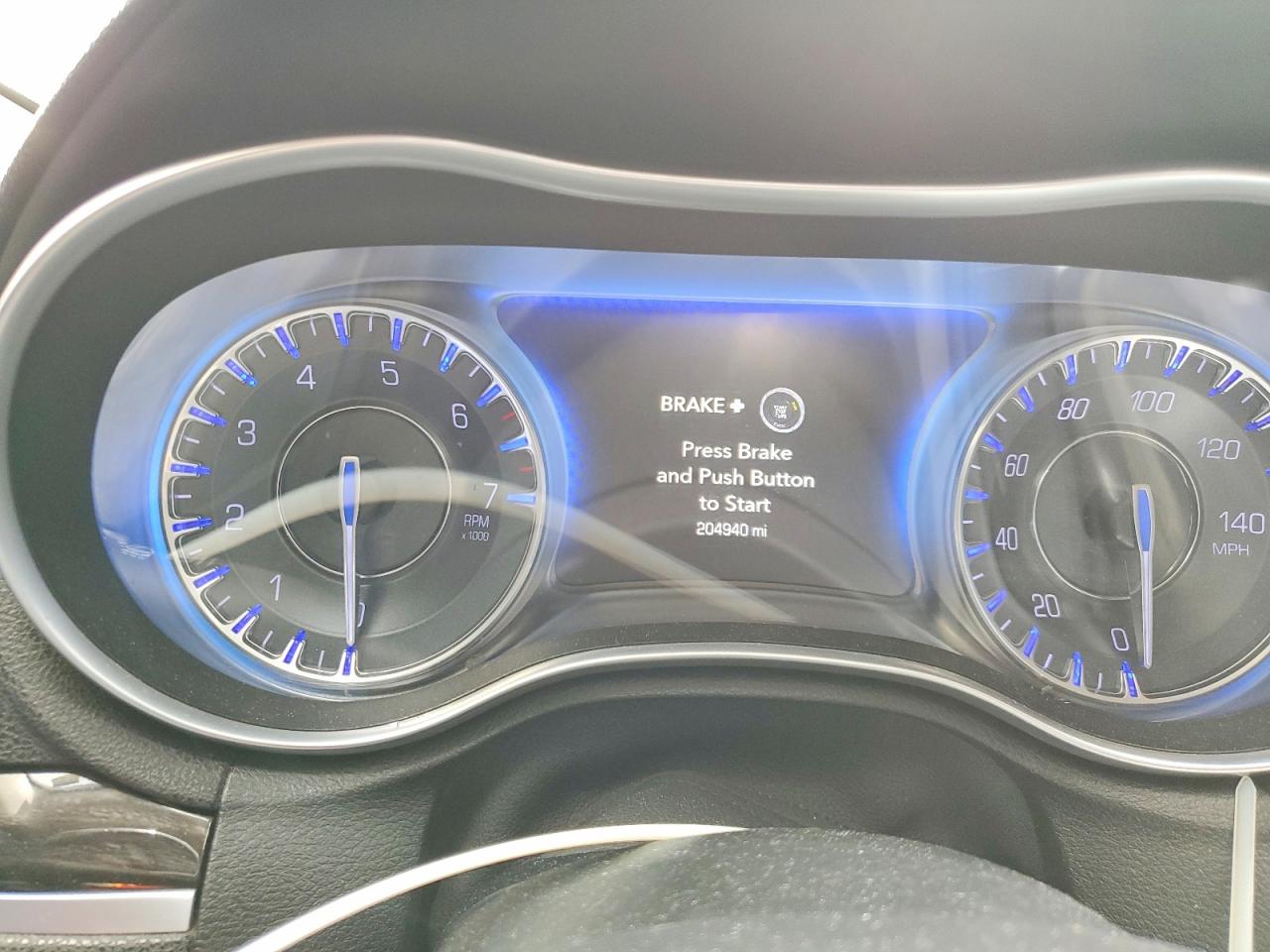 2015 CHRYSLER 300 VIN 2C3CCARG0FH830979 photo 9