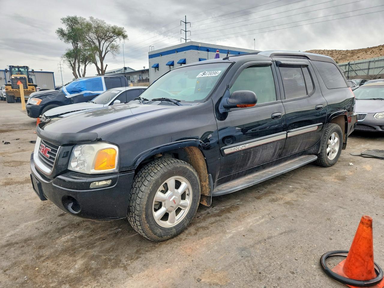 2004 GMC Envoy VIN 1GKES12S546168017 photo 1