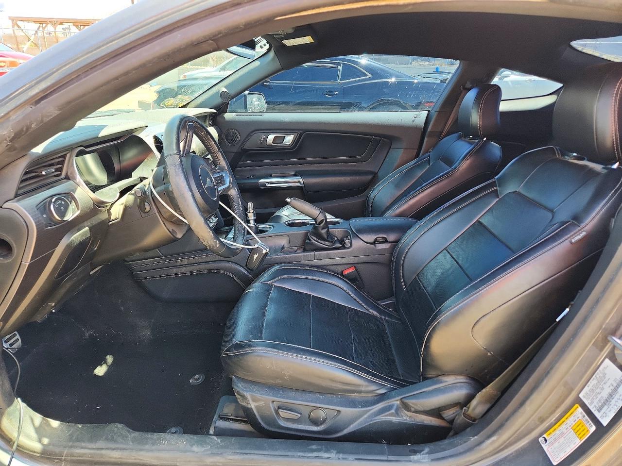 2021 Ford Mustang VIN 1FA6P8CF2M5107957 photo 7