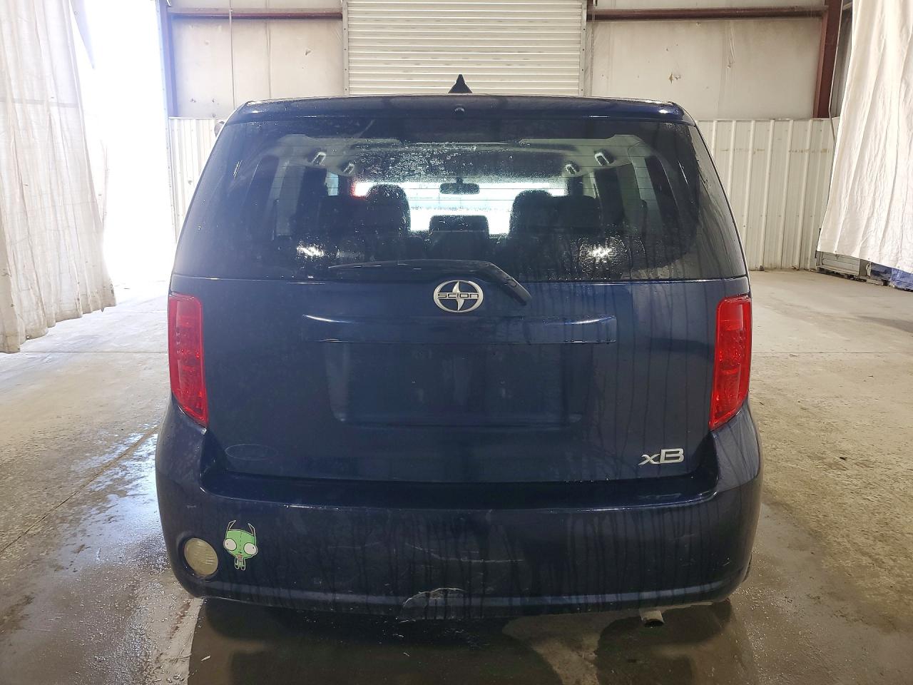2008 TOYOTA Scion VIN JTLKE50E281032378 photo 6