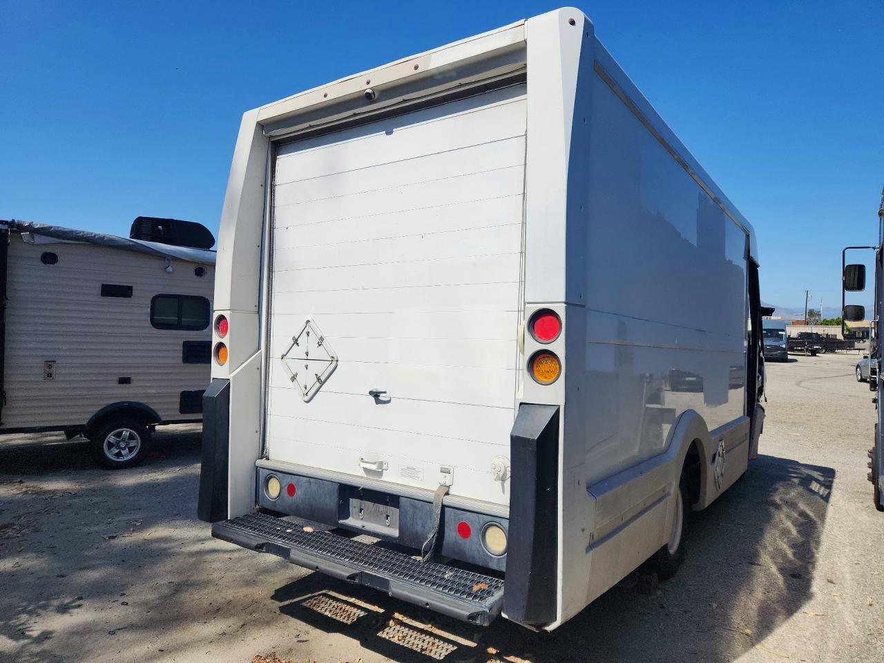 2016 Isuzu Npr VIN JALB4T177G7W00492 photo 3