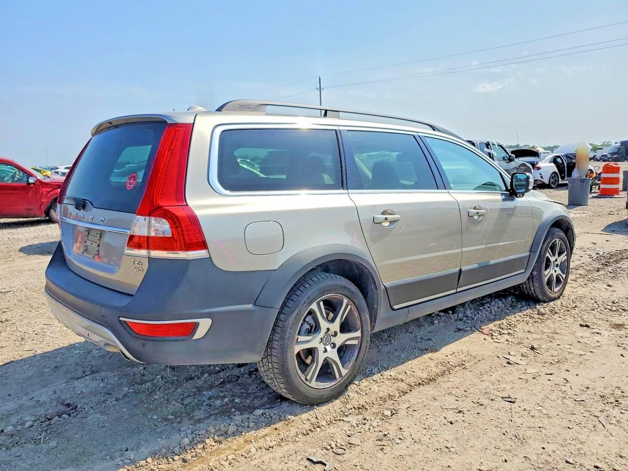 2014 VOLVO Xc70 VIN YV4902BZ0E1184885 photo 3