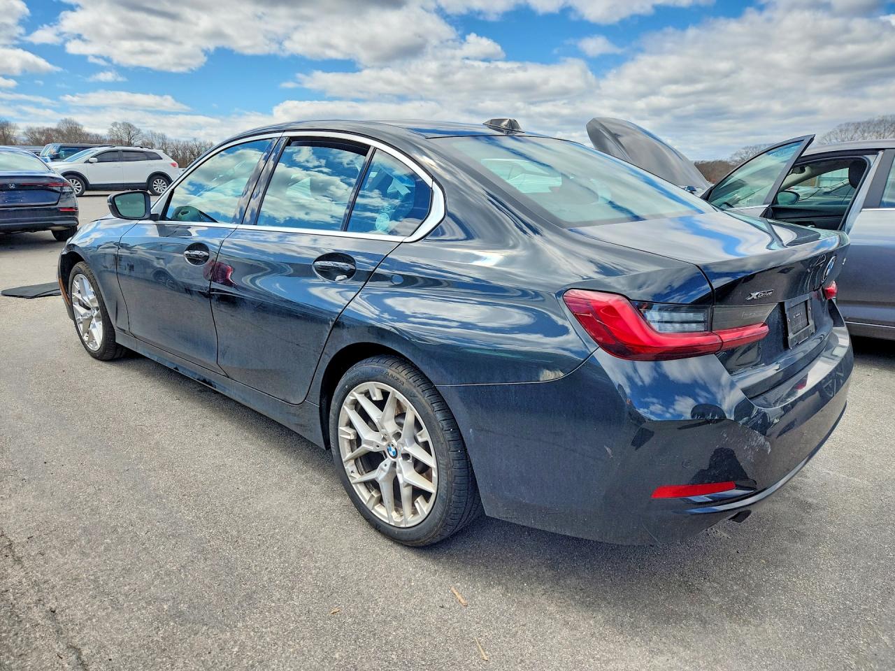 2026 BMW 3 series VIN 3MW89CW02T8F93384 photo 2