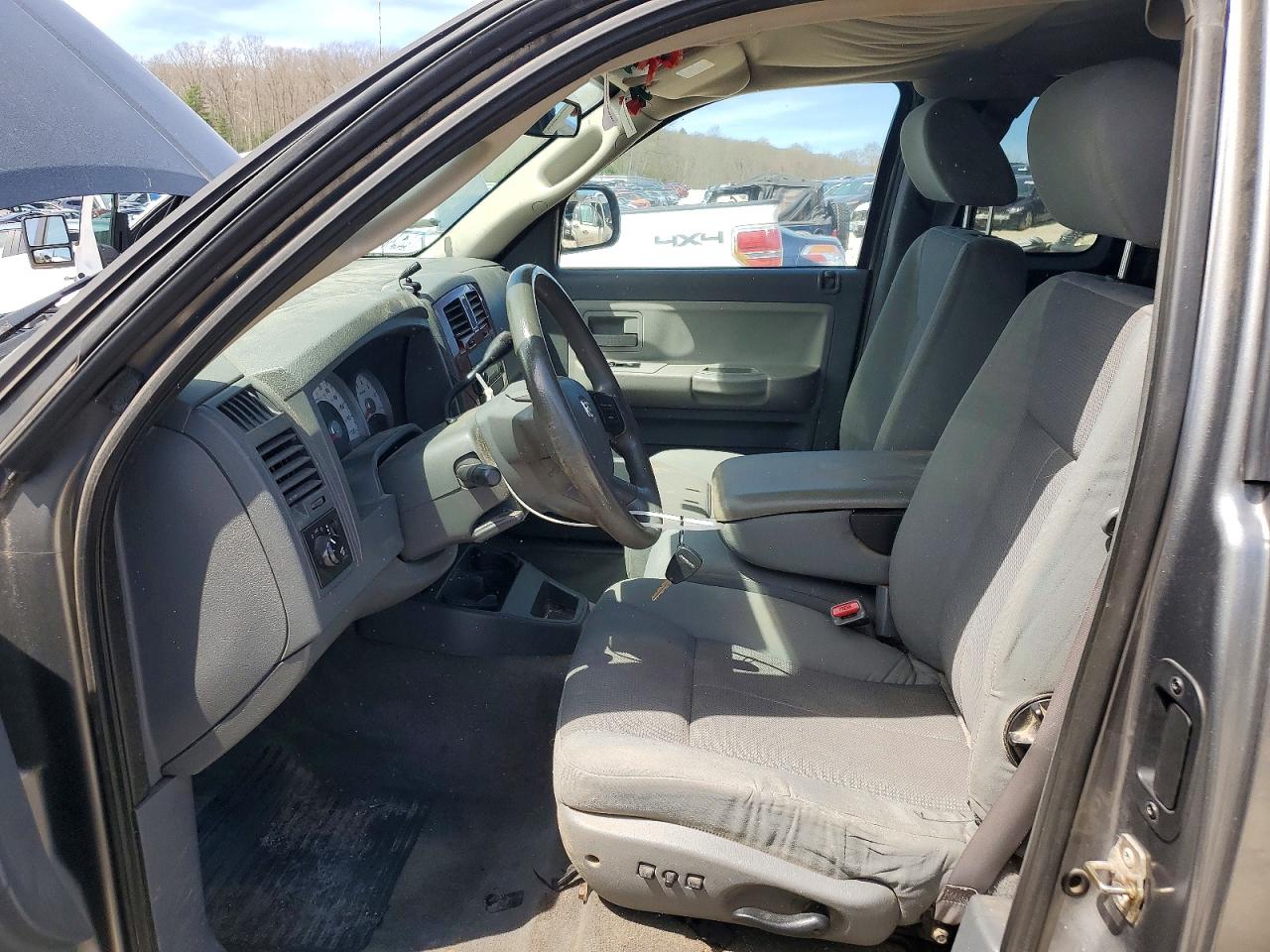 2005 Dodge Dakota VIN 1D7HW42K65S180724 photo 7