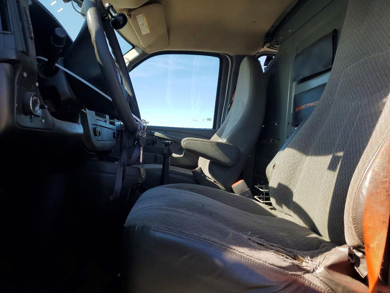 2012 GMC Savana VIN 1GTW7FCA4C1202772 photo 7