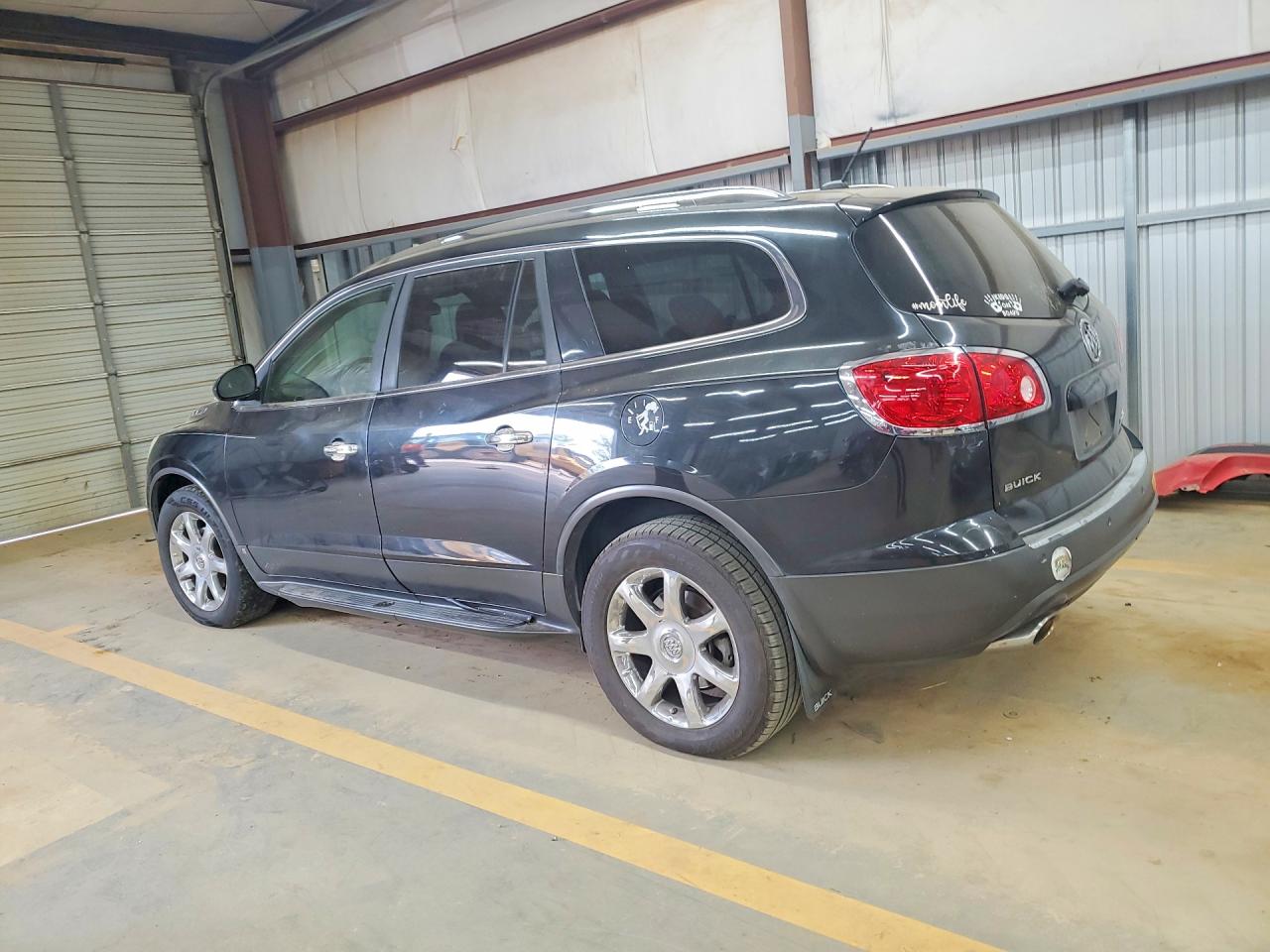 2008 Buick Enclave VIN 5GAER23768J210335 photo 2
