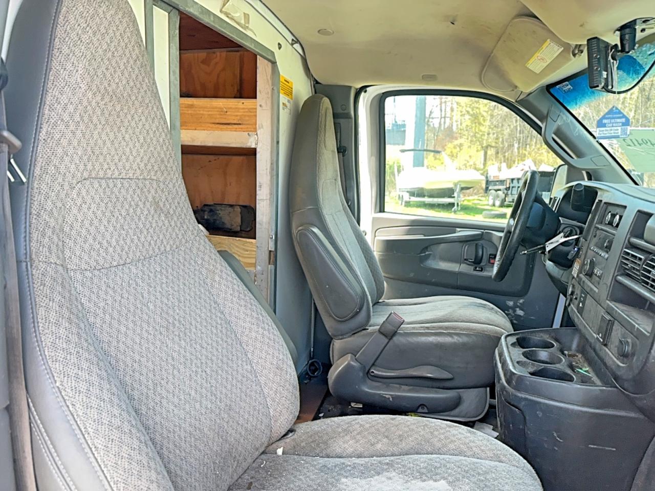 2017 CHEV Express VIN 1GB0GRFF4H1333789 photo 6