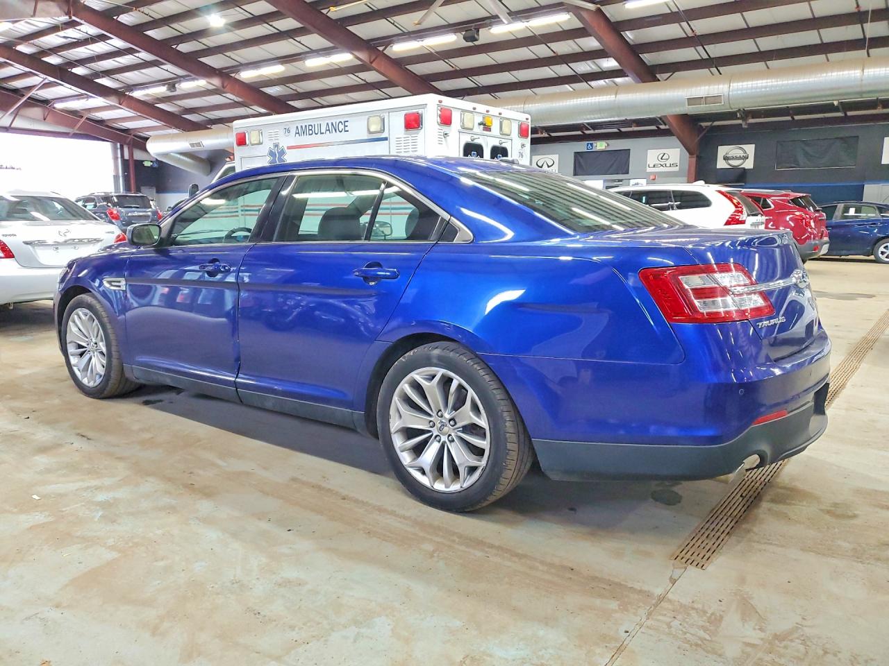 2013 Ford Taurus VIN 1FAHP2F89DG202684 photo 2