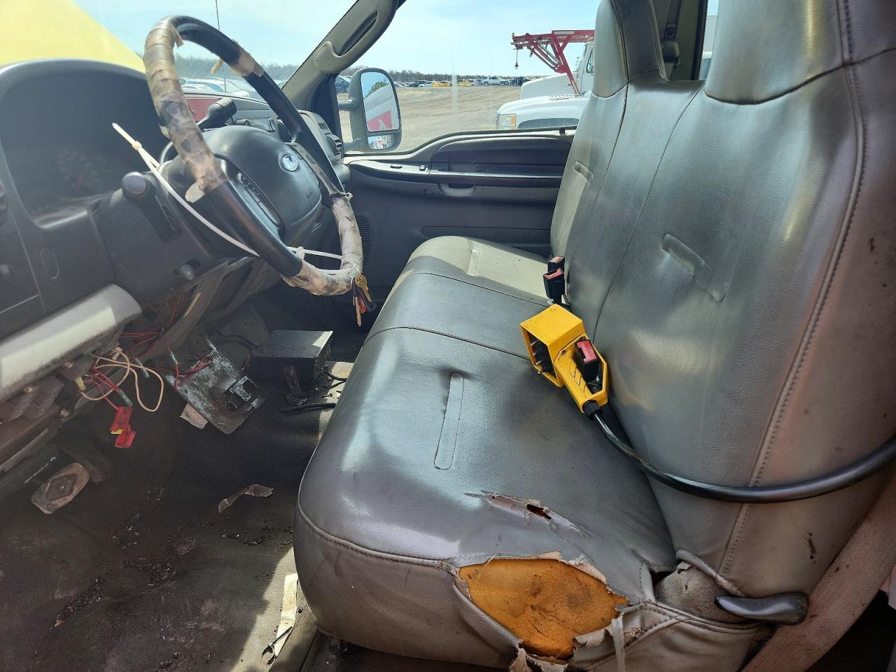 2006 Ford F550 VIN 1FDAF56P06EB80009 photo 7