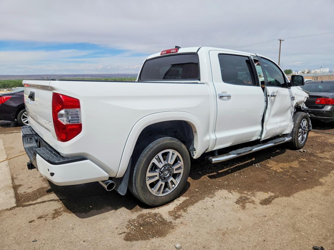2020 Toyota Tundra VIN 5TFAY5F1XLX876595 photo 3