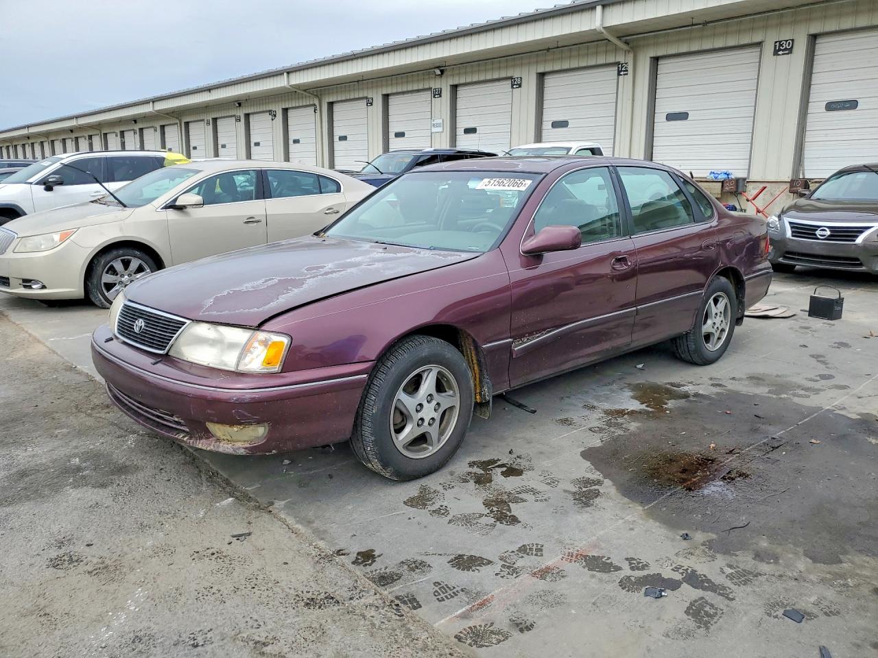 1998 Toyota Avalon VIN 4T1BF18B7WU231767 photo 1