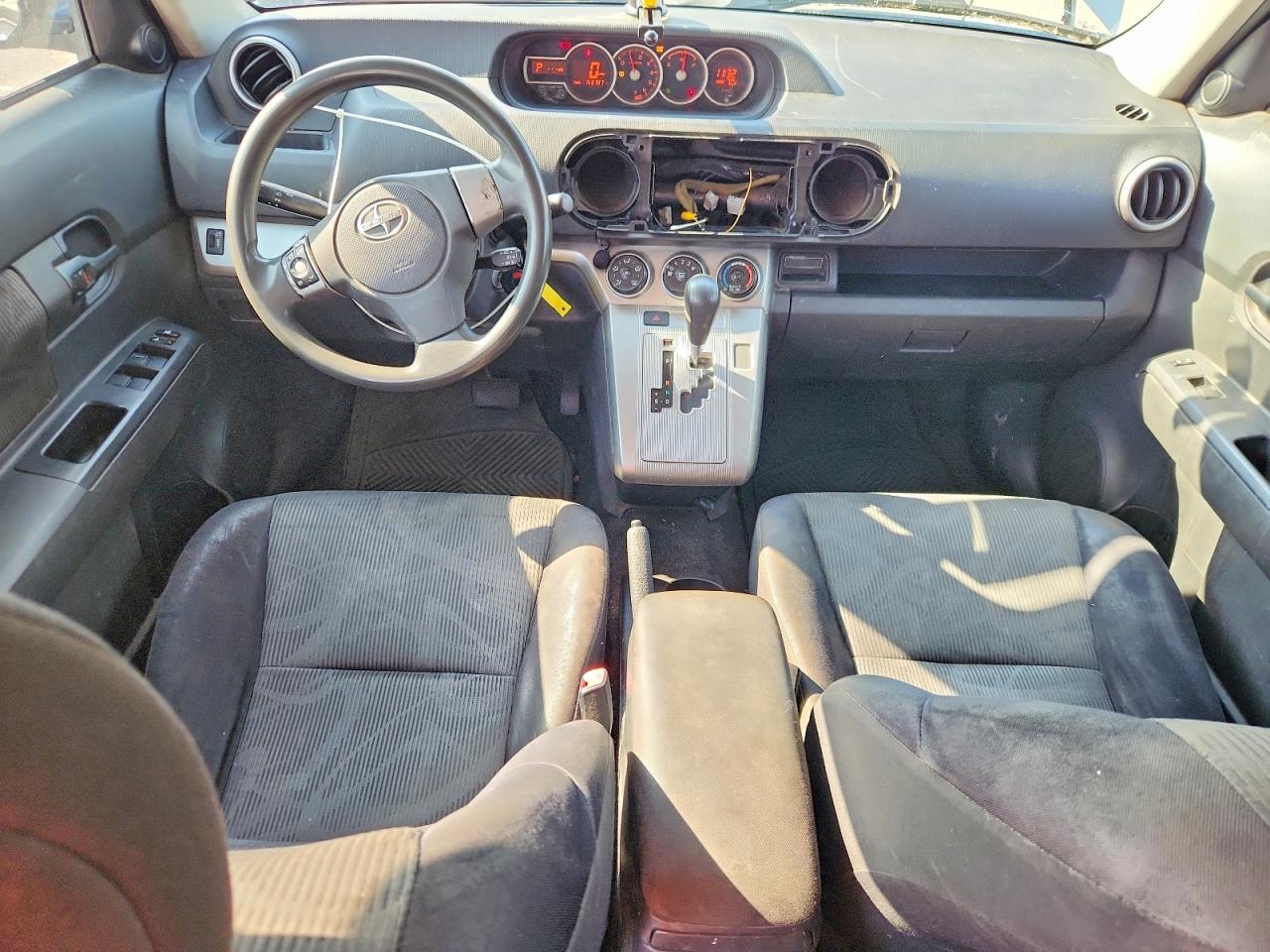 2011 Toyota Scion VIN JTLZE4FE8B1137546 photo 8
