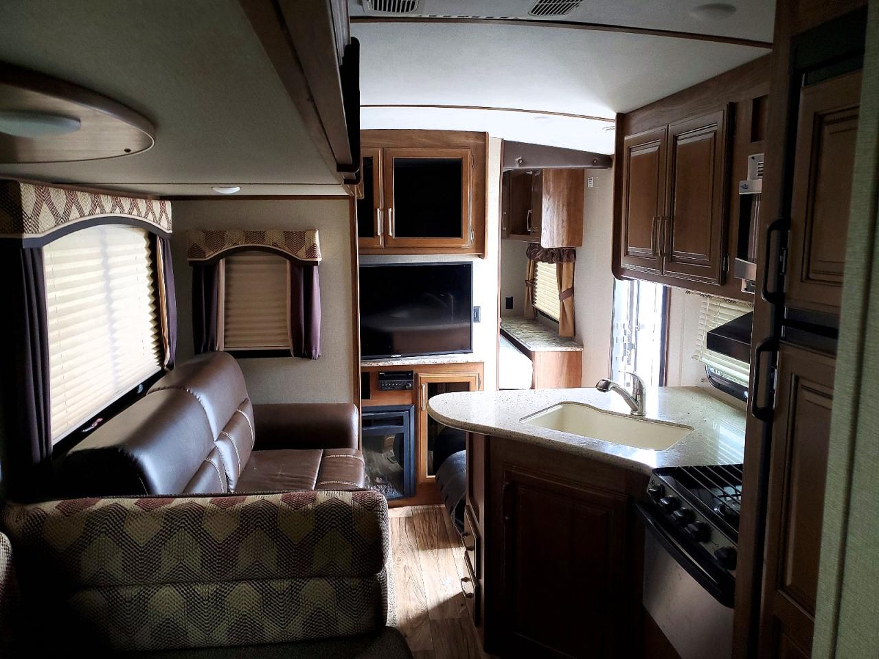 2017 KEYSTONE Laredo VIN 4YDT33322HV601117 photo 5