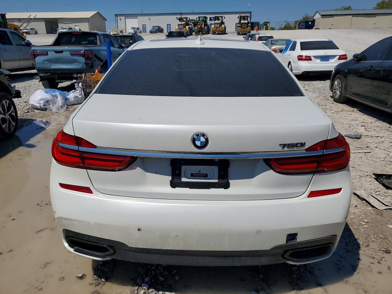 2017 BMW 7 series VIN WBA7F0C38HGM21676 photo 6