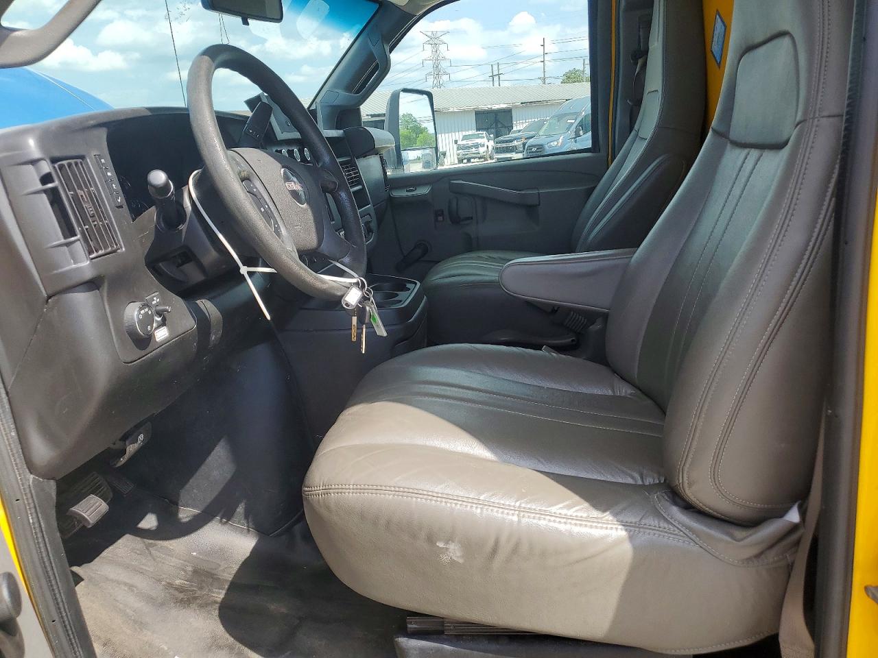 2018 GMC Savana VIN 1GD07RFP1J1901437 photo 7
