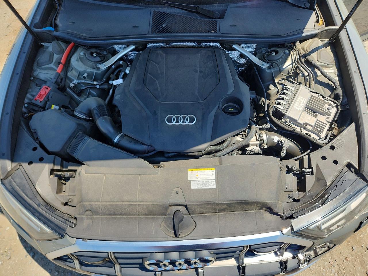 2022 Audi A6 VIN WAU72BF21NN067209 photo 12