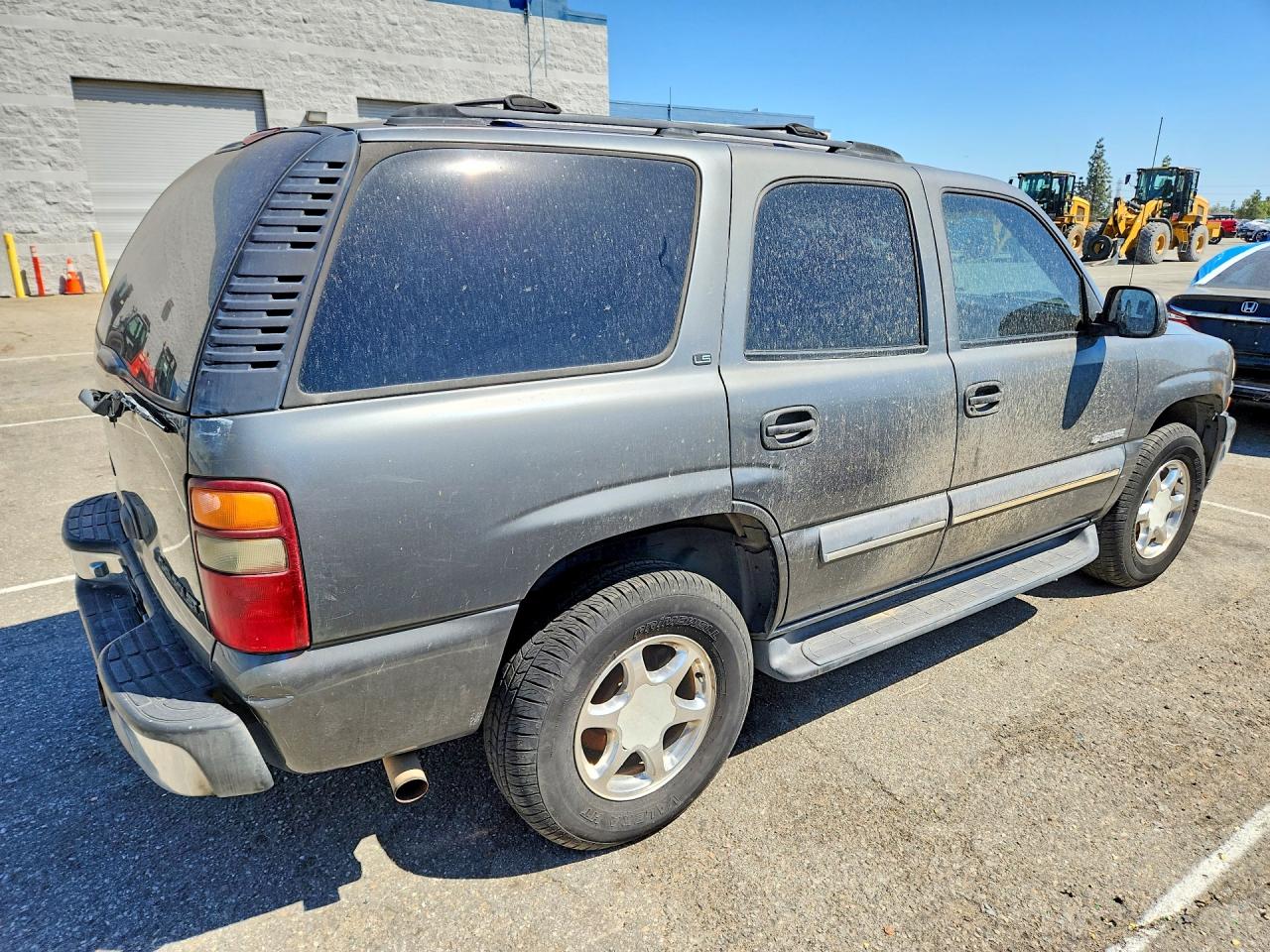 2001 Chevrolet Tahoe VIN 1GNEC13T51R187958 photo 3
