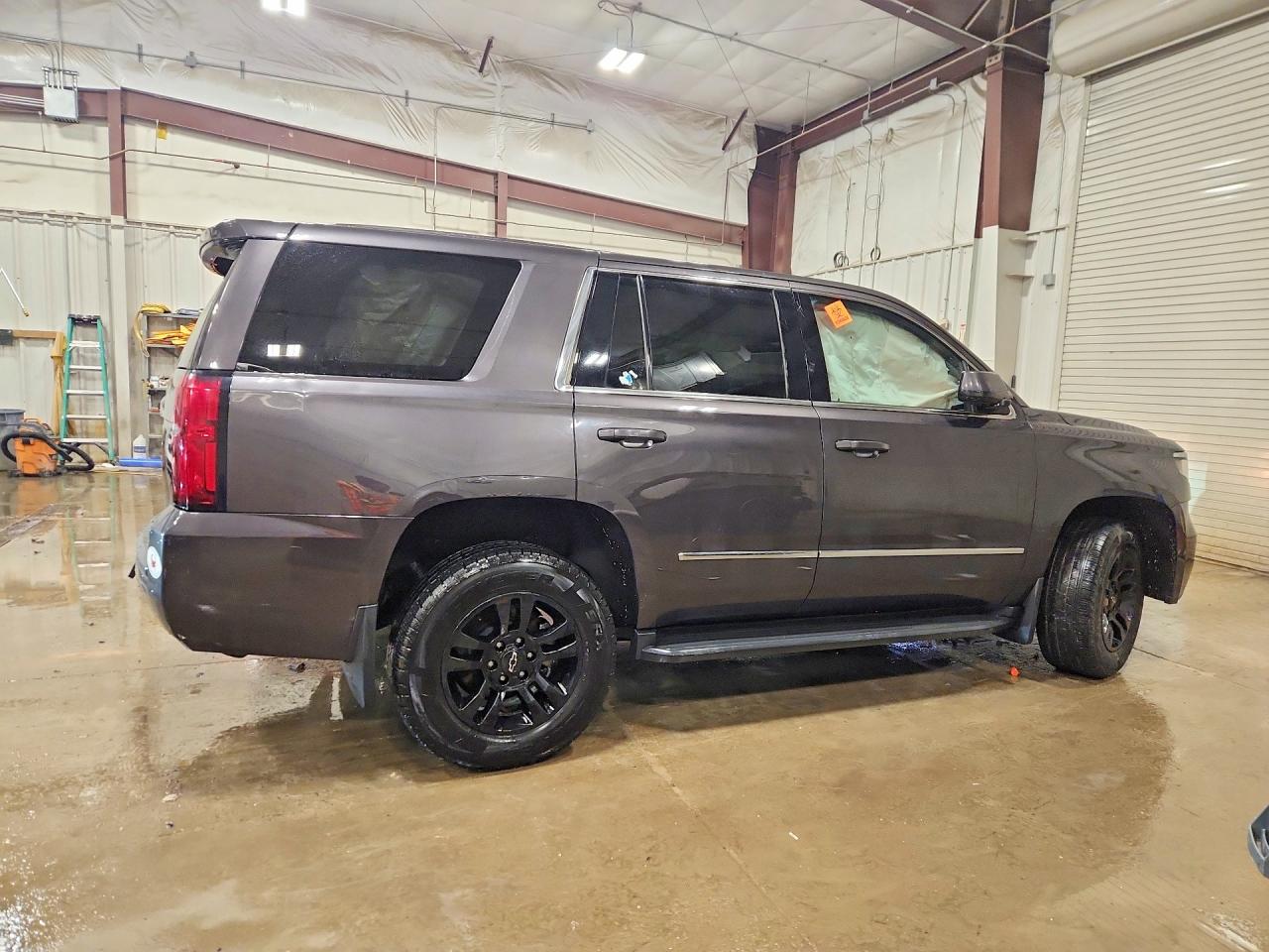 2017 Chevrolet Tahoe VIN 1GNSKFKCXHR210942 photo 3