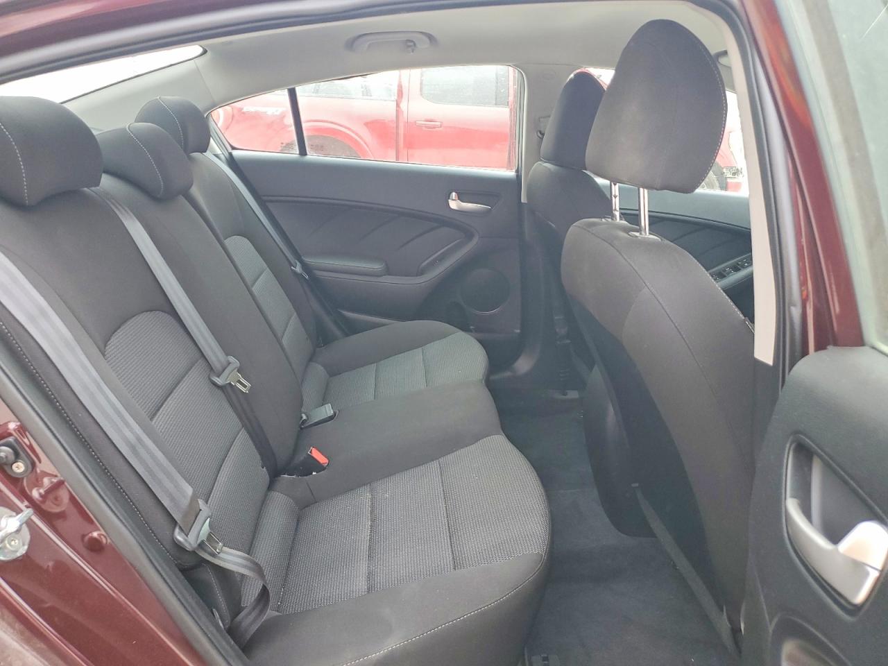 2018 Kia Forte VIN 3KPFK4A79JE269906 photo 10