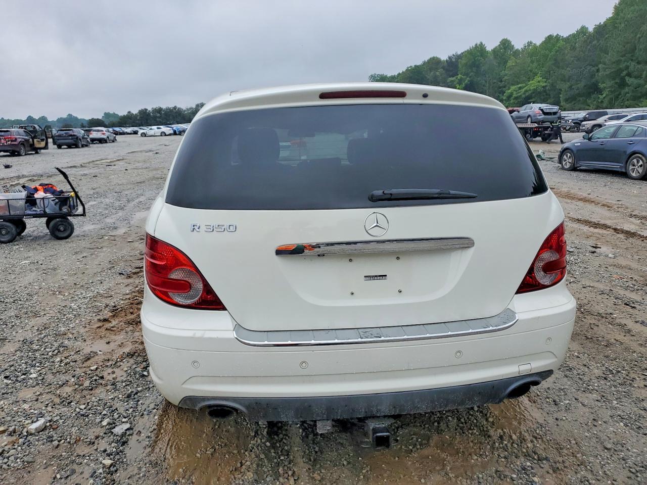 2008 Mercedes R-class VIN 4JGCB56E88A081760 photo 6