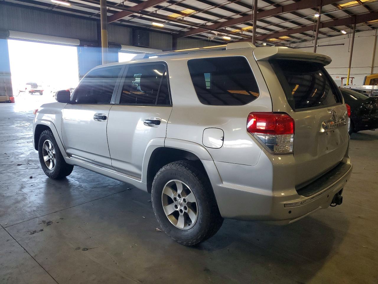 2011 Toyota 4runner VIN JTEZU5JR4B5032506 photo 2