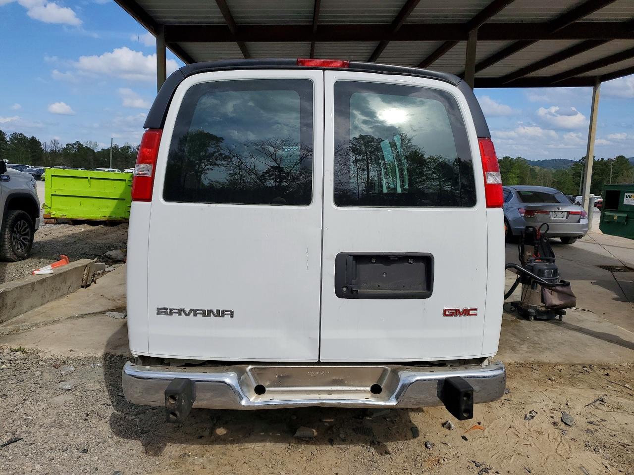 2019 GMC Savana VIN 1GTW7AFG6K1304012 photo 6