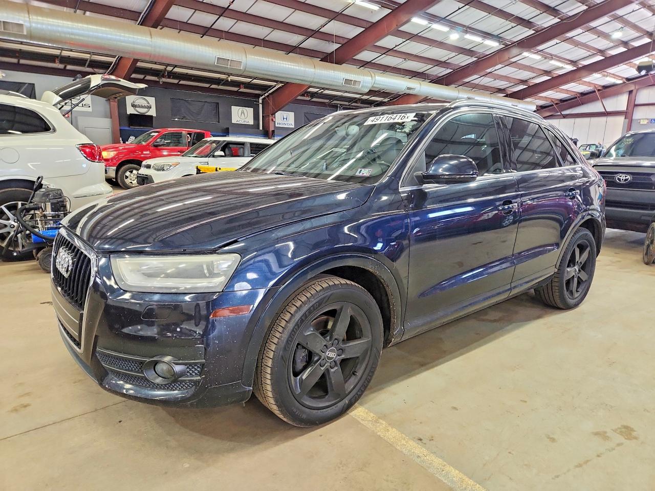2015 Audi Q3 VIN WA1EFCFS1FR004684 photo 1