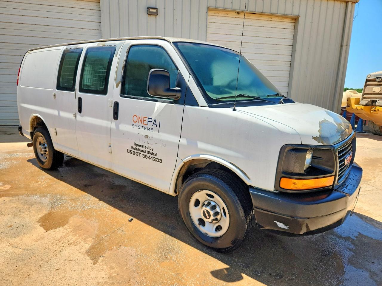 2011 GMC Savana VIN 1GTW7FCA4B1190895 photo 4