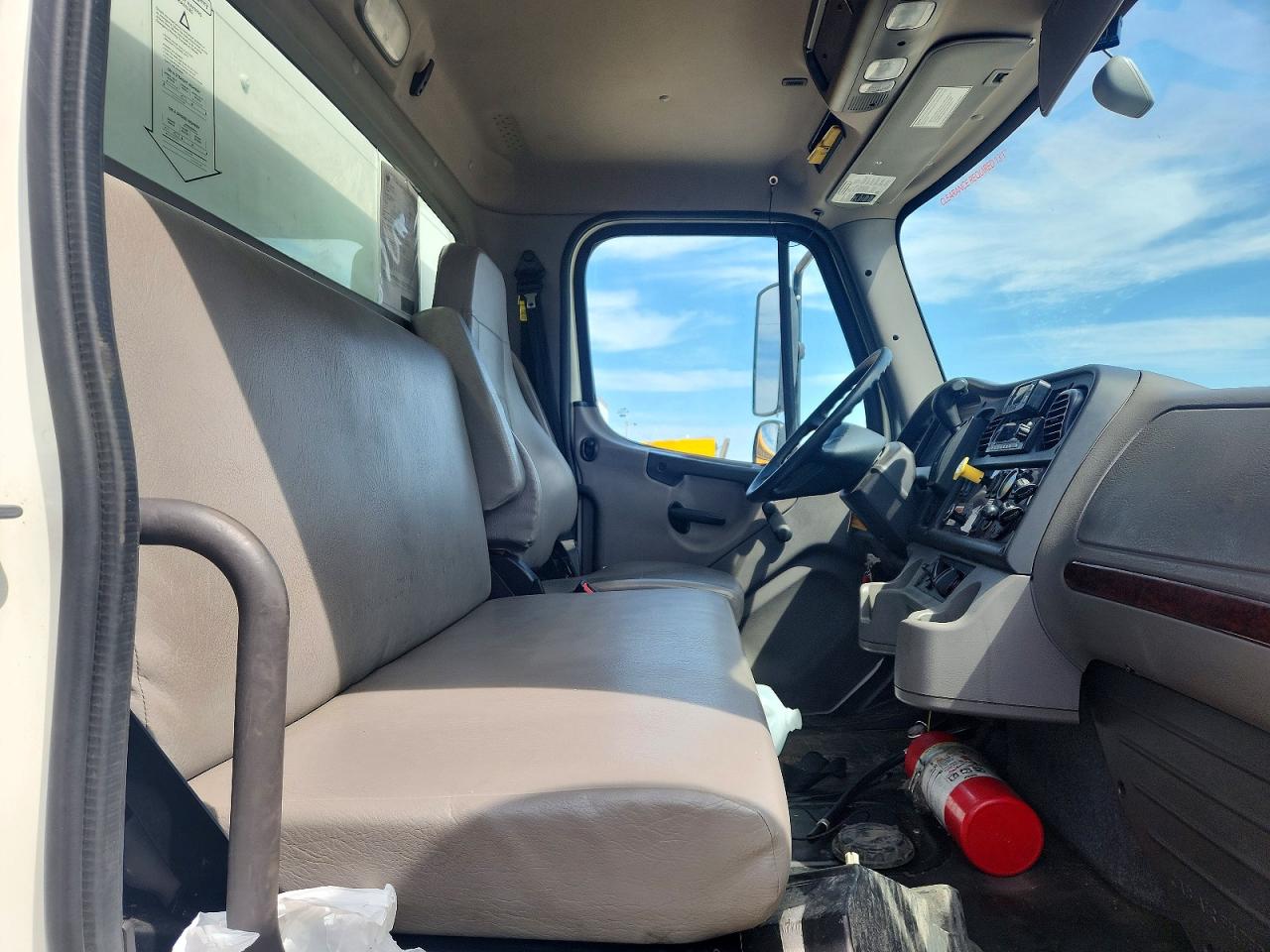 2023 FREIGHTLINER All other VIN 3ALACWFC6PDNT1354 photo 5