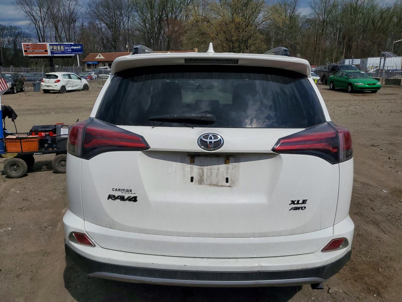 2018 Toyota Rav4 VIN JTMRFREV2JJ748081 photo 6