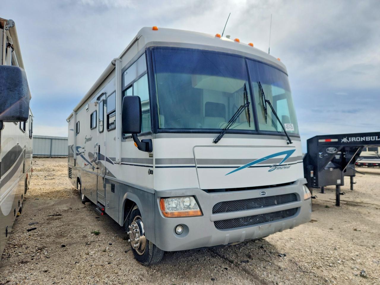 2004 ITASCO All other VIN 5B4MP67GX43380168 photo 1