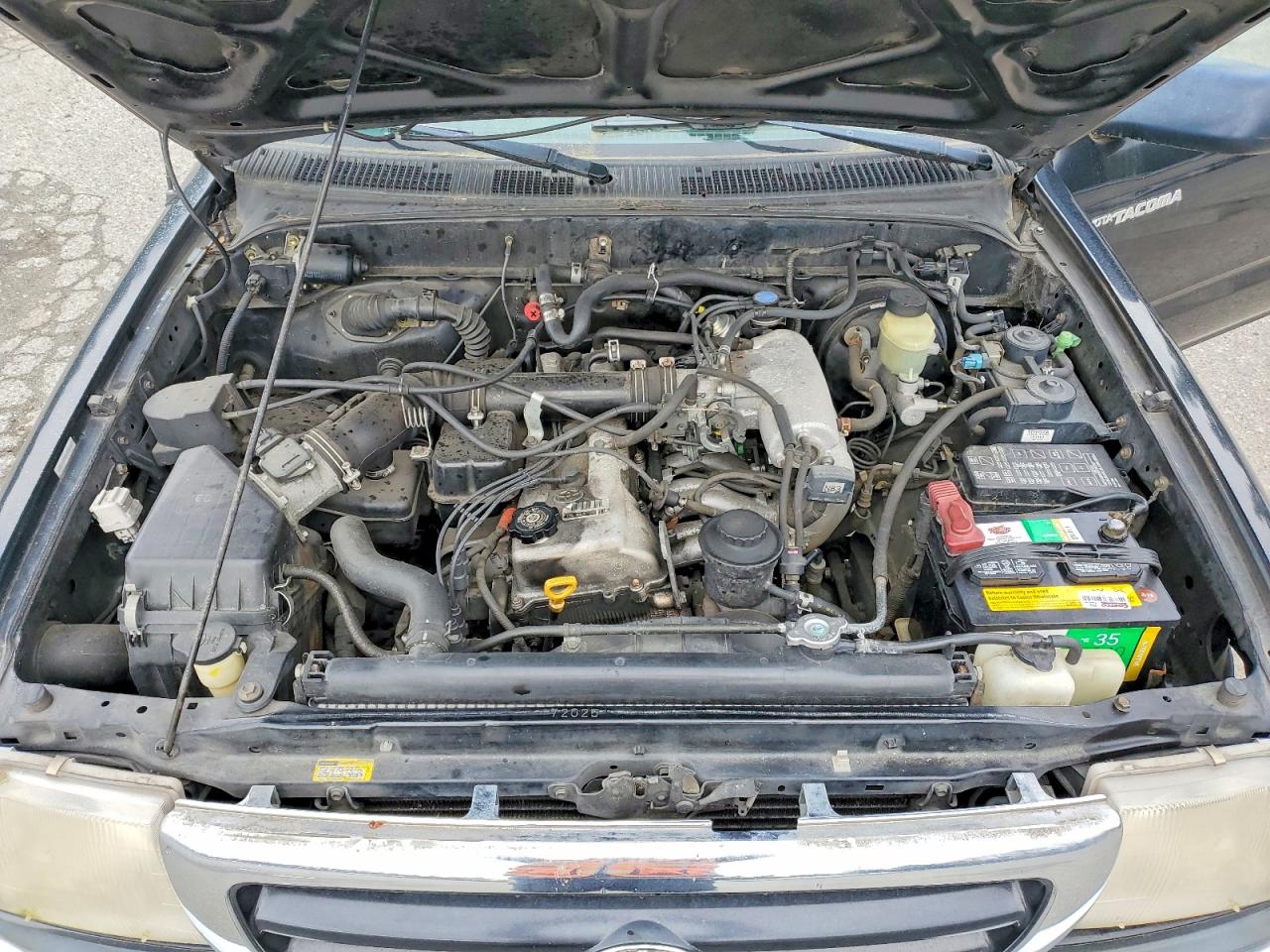 2000 Toyota Tacoma VIN 5TEVL52N0YZ706397 photo 11