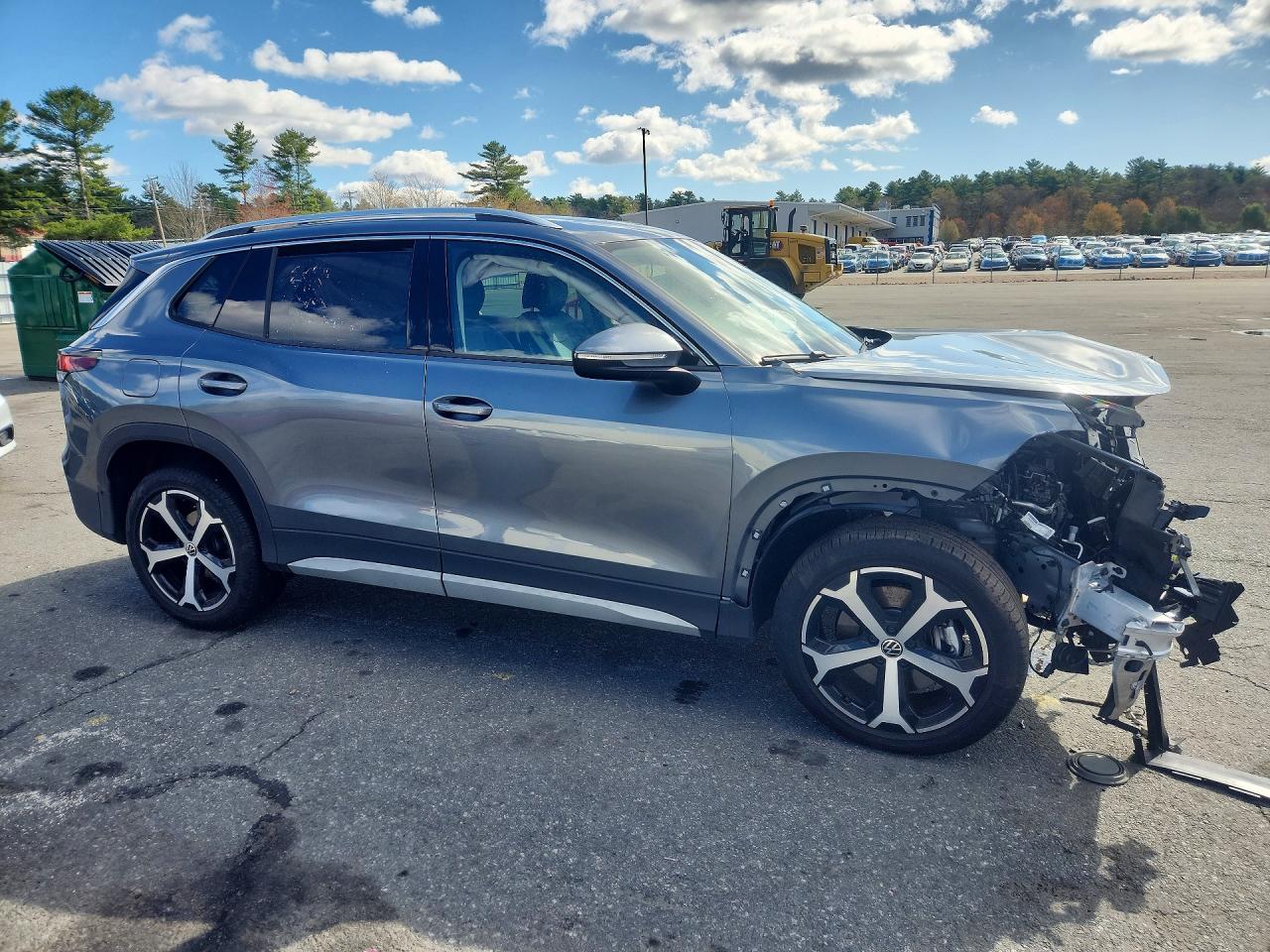2026 Volkswagen Tiguan VIN 3VVER7RM8TM004181 photo 4
