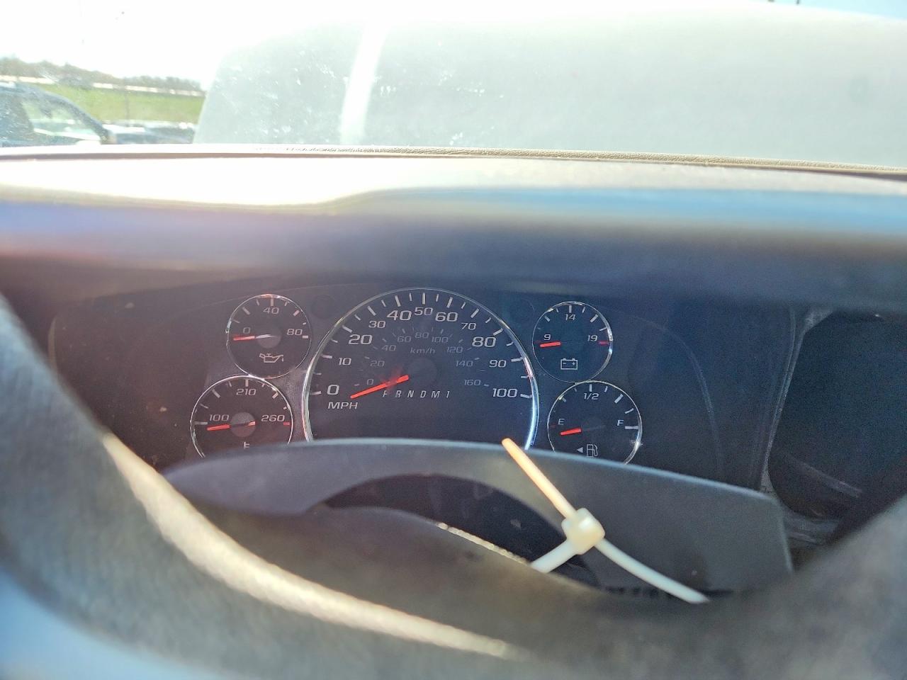 2017 CHEV Express VIN 1GB0GRFF2H1118072 photo 9