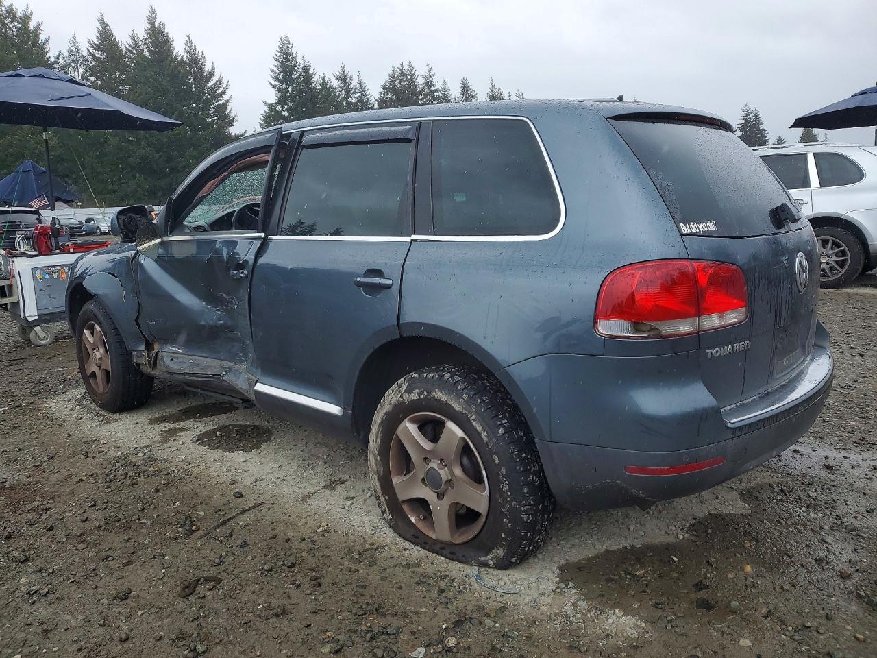 2006 Volkswagen Touareg VIN WVGZG77L76D024482 photo 2