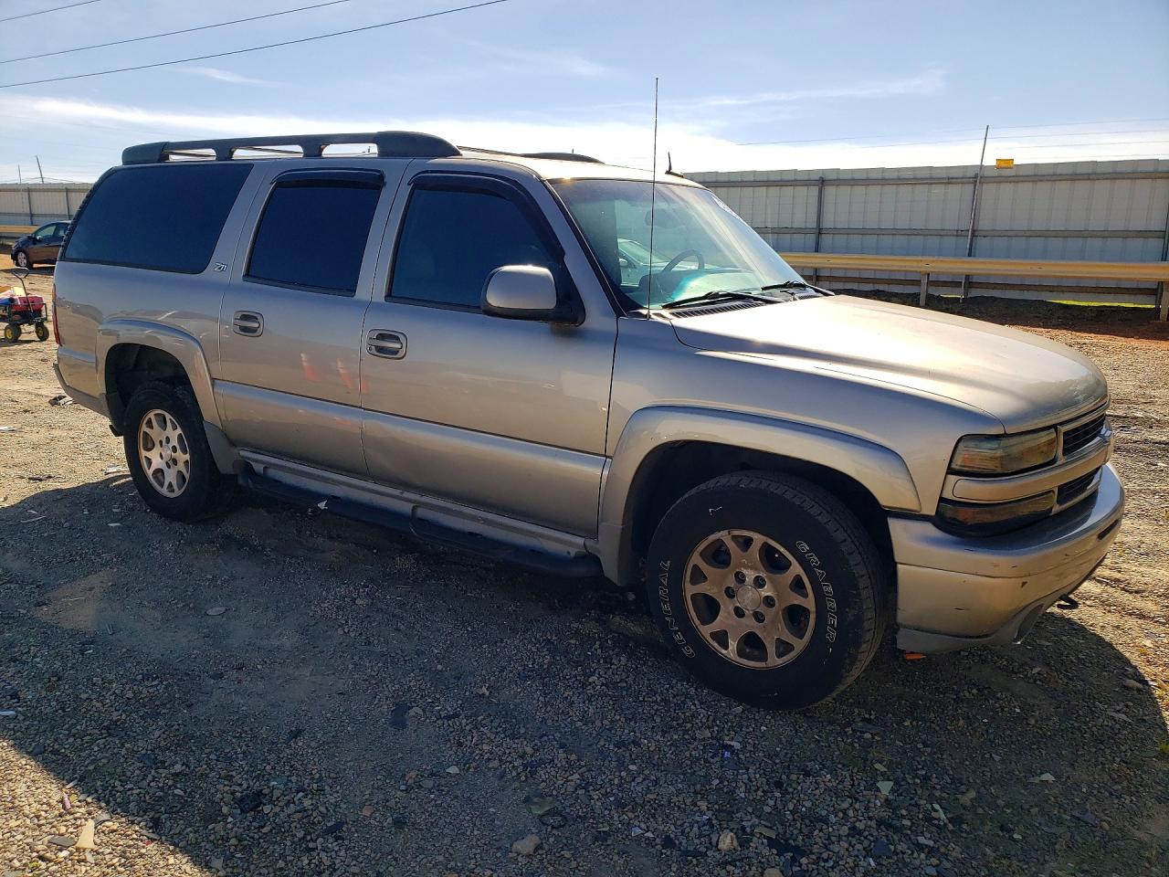 2002 Chevrolet Suburban VIN 3GNFK16Z22G335833 photo 4