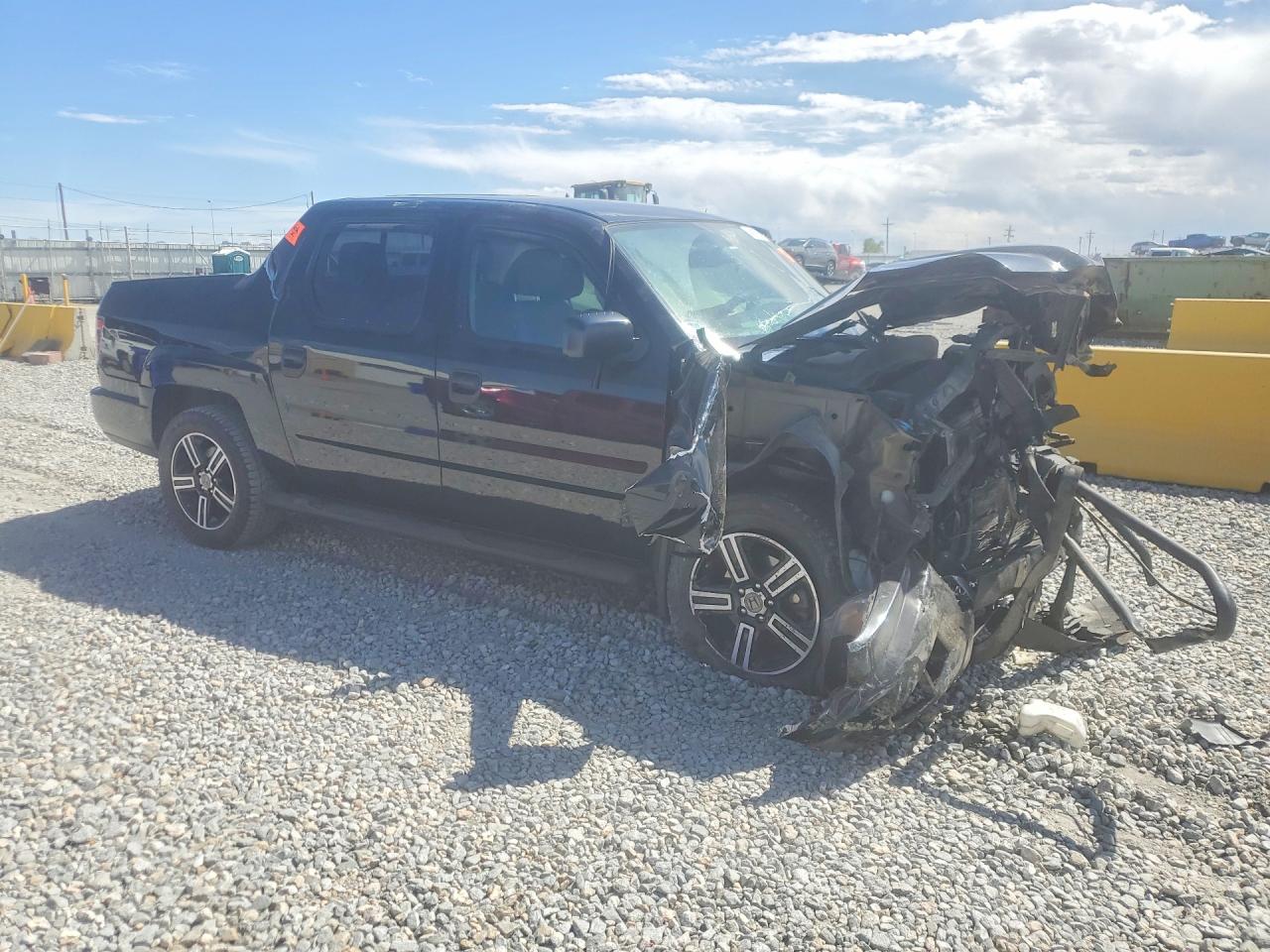 2013 Honda Ridgeline VIN 5FPYK1F74DB011797 photo 4