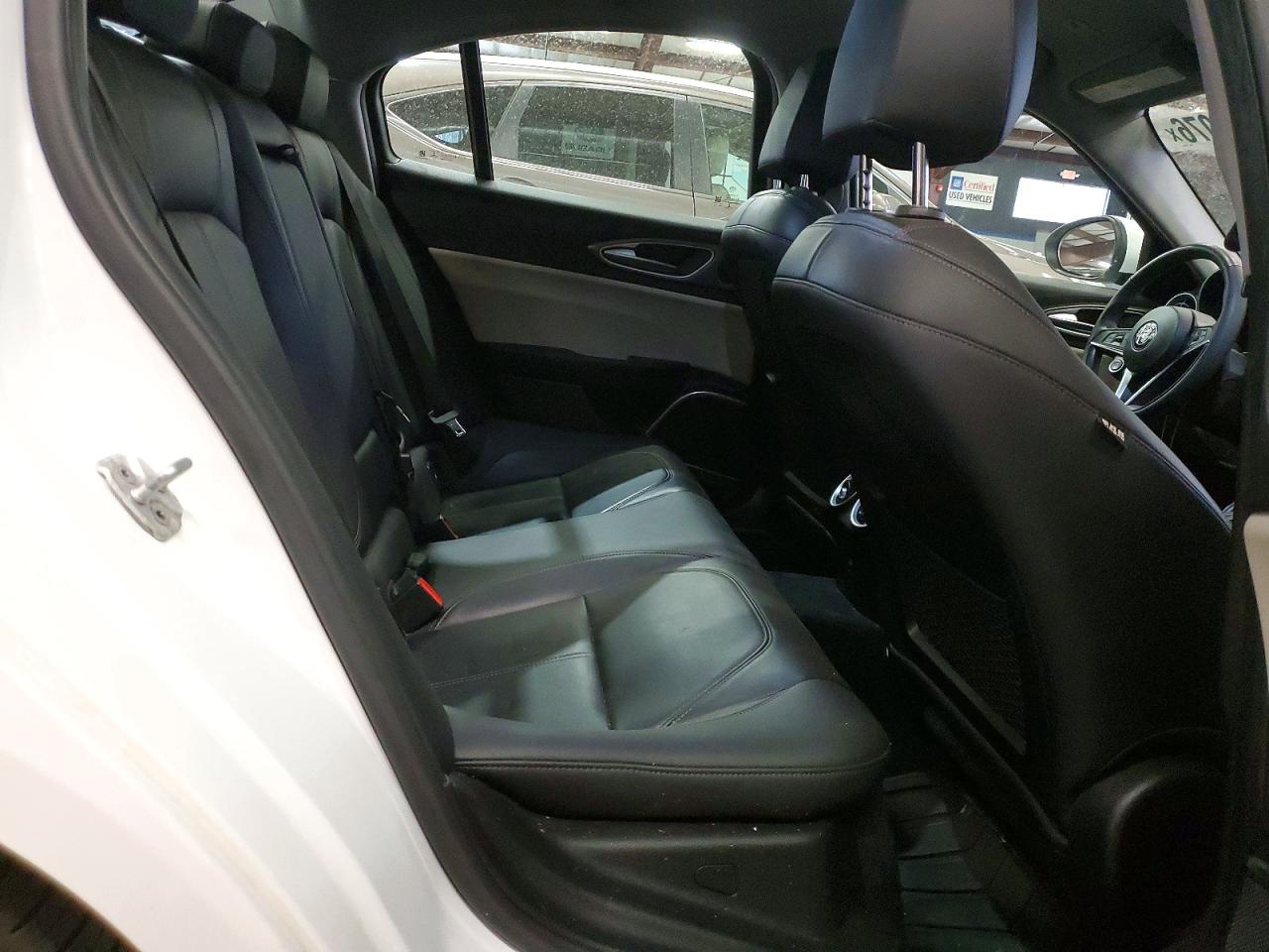 2018 Alfa Giulia VIN ZARFAECN6J7581451 photo 10