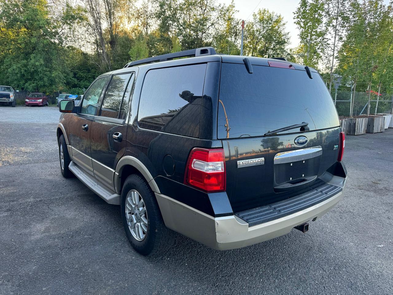 2010 Ford Expedition VIN 1FMJU1J58AEB58207 photo 3