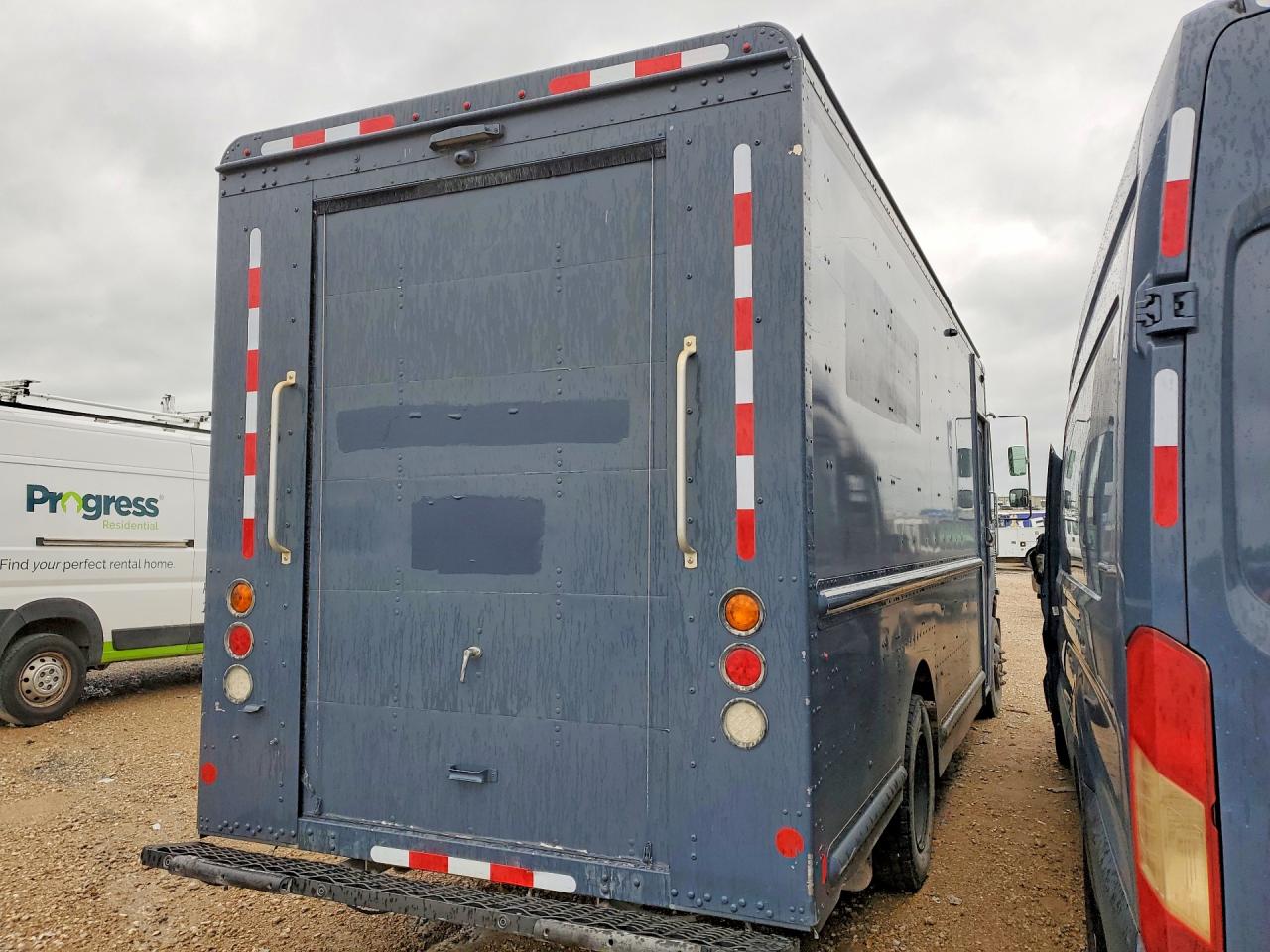 2021 FREIGHTLINER All other VIN 4UZAC2EA6MCML0804 photo 3