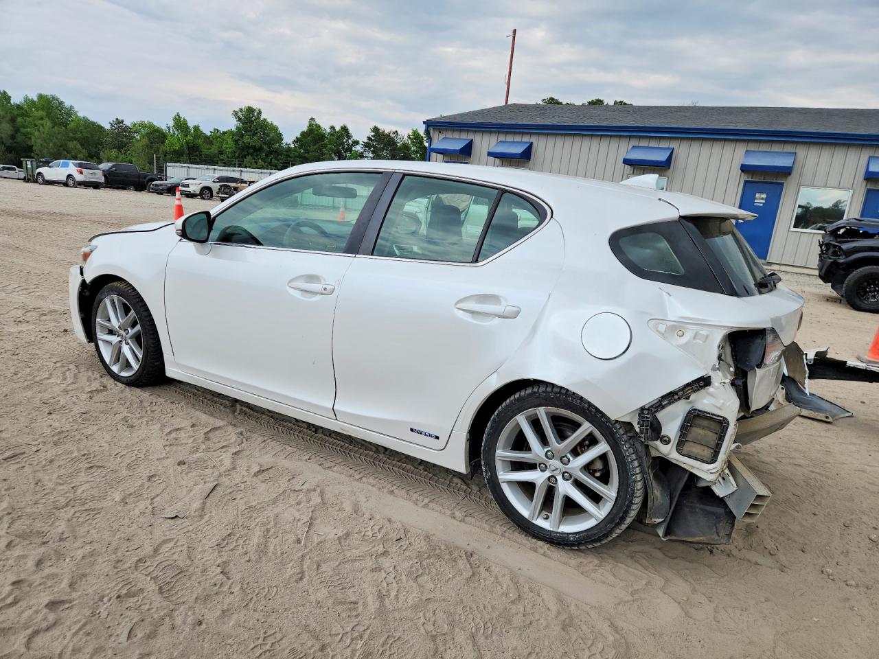 2015 Lexus Ct 200 VIN JTHKD5BH1F2212995 photo 2