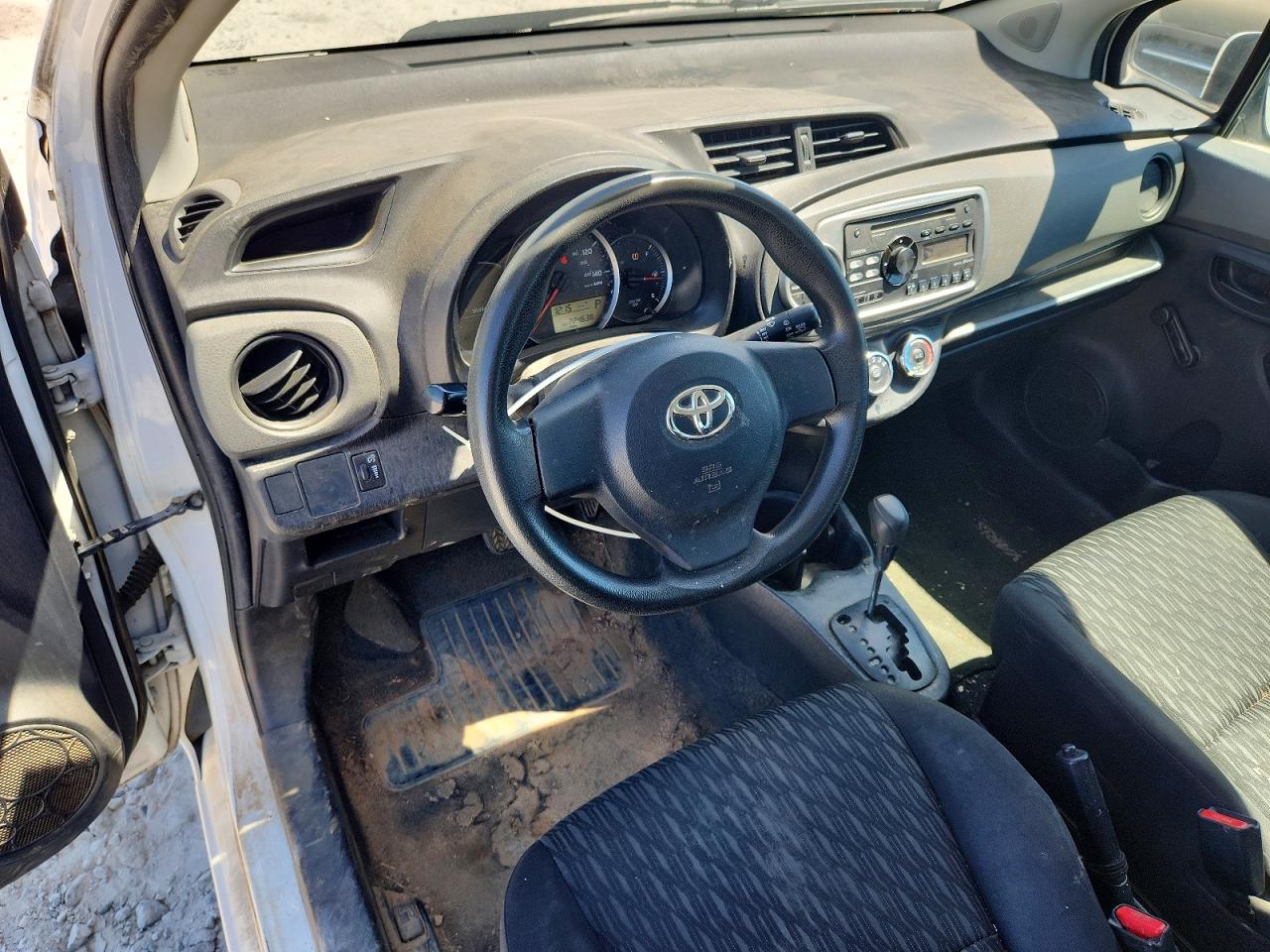 2014 TOYOTA Yaris VIN VNKJTUD33EA008996 photo 8