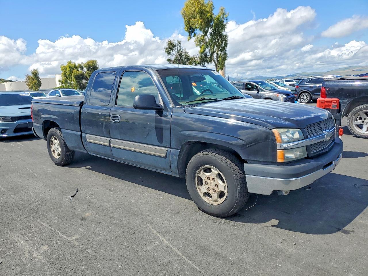2003 Chev Silverado VIN 2GCEC19T231204954 photo 4