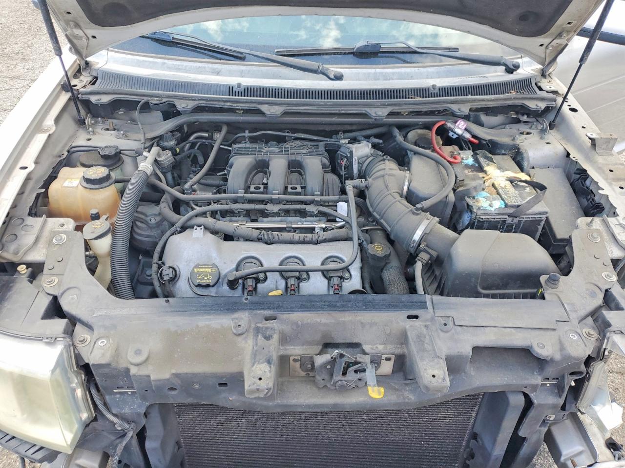 2010 Ford Flex VIN 2FMGK5CC4ABA14393 photo 12