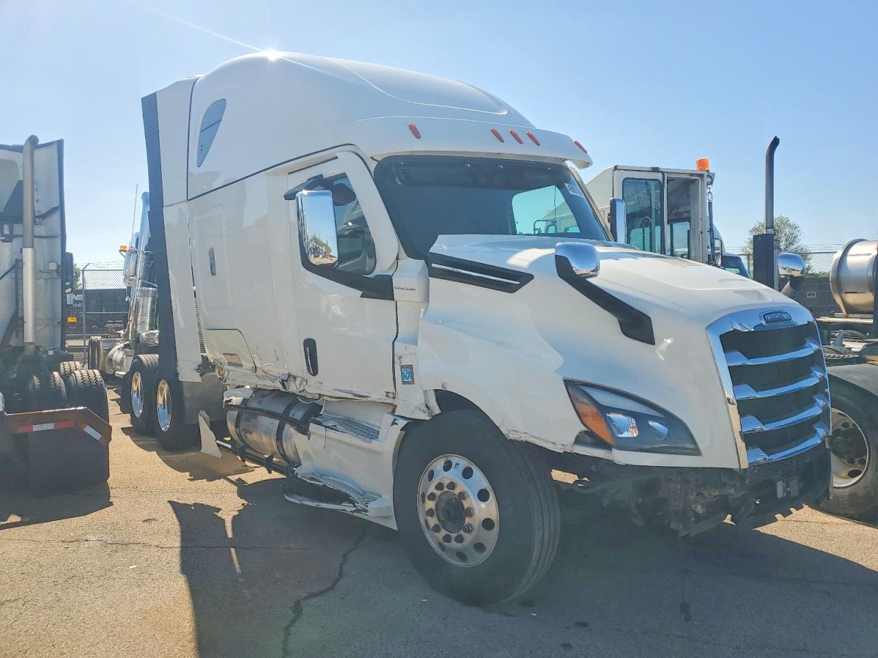 2024 FREIGHTLINER All other VIN 3AKJHHDR2RSVG3091 photo 1
