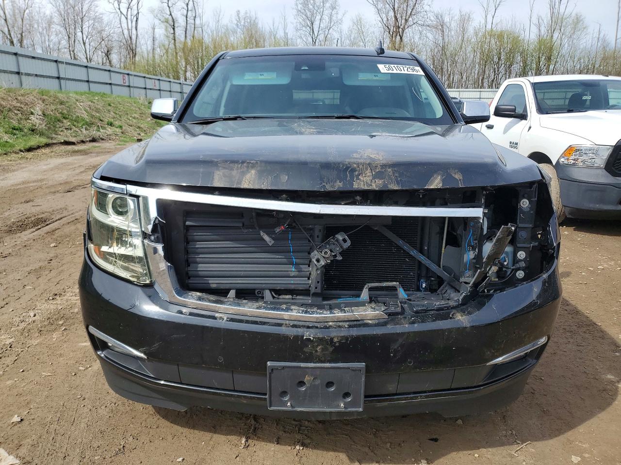 2017 Chevrolet Suburban VIN 1GNSKJKC6HR258554 photo 5