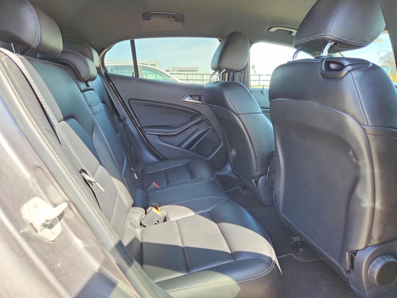 2016 Mercedes-Benz Gla-class VIN WDCTG4GB8GJ228737 photo 11
